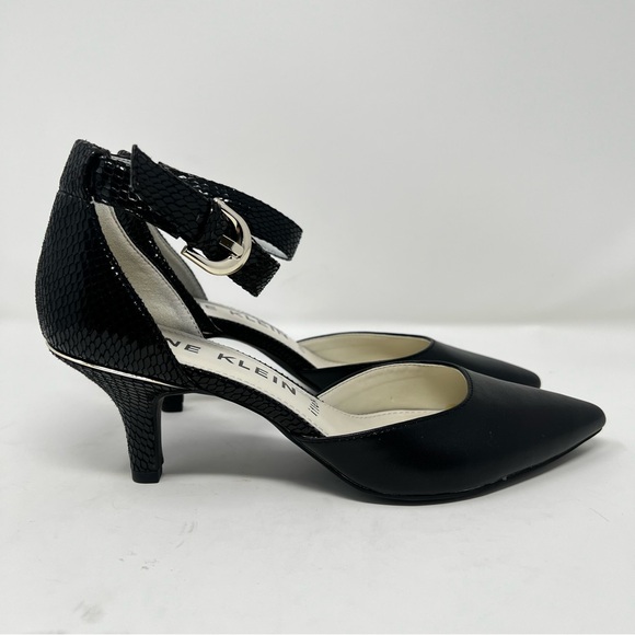 Anne Klein Black Textured Heels - Picture 2 of 8